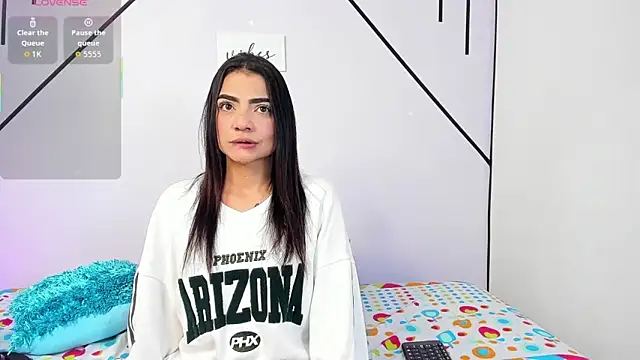 MiahCornell  online show from December 2025 07:57:02 PM