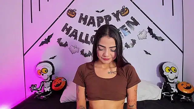 MiahCornell  online show from November 2025 07:08:02 PM