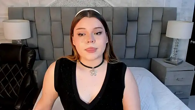 Maxxxine1 online show from October 2025 06:14:02 AM