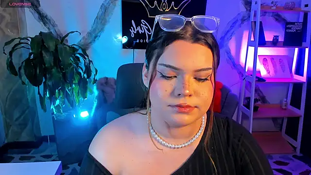 Maxxxine1 online show from February 2026 05:52:01 AM