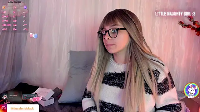 Aurora blaack online show from November 2025 04:29:01 PM