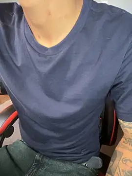 Osmarcito21 online show from November 2025 04:57:01 PM