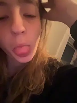 SeccySerena online show from December 2025 01:12:01 AM