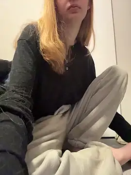 SeccySerena online show from February 2026 03:33:01 PM