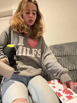 SeccySerena online show from November 2025 07:07:02 PM