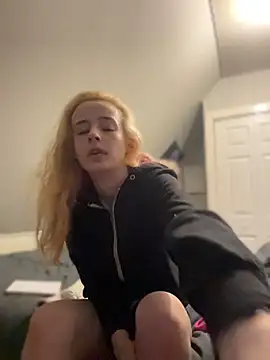 SeccySerena online show from April 2026 10:23:02 PM