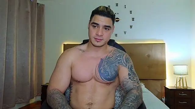 Steven Velez online show from November 2025 01:31:02 AM