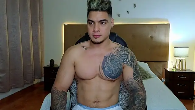 Steven Velez online show from September 2025 01:01:01 AM