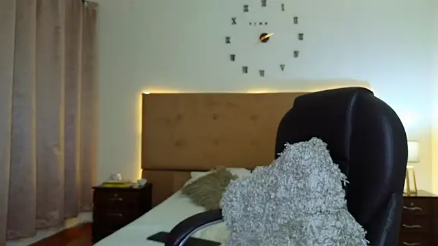 Steven Velez online show from November 2025 12:27:01 AM