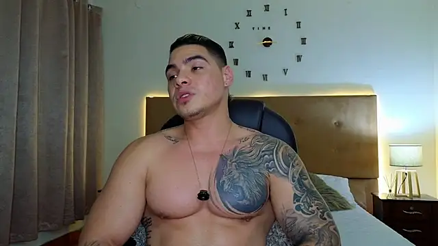 Steven Velez online show from October 2025 12:33:02 AM