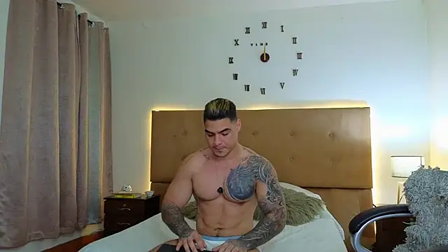 Steven Velez online show from November 2025 02:49:01 AM