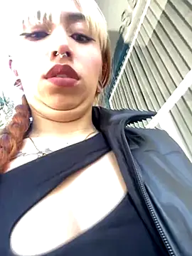 Sallem Pink online show from November 2025 12:54:01 PM