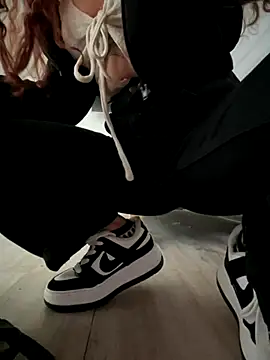 Sallem Pink online show from November 2025 11:46:03 AM