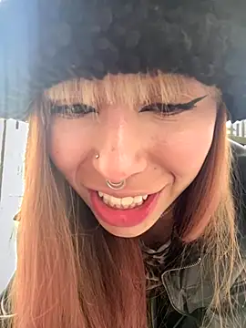 Sallem Pink online show from November 2025 11:21:02 AM