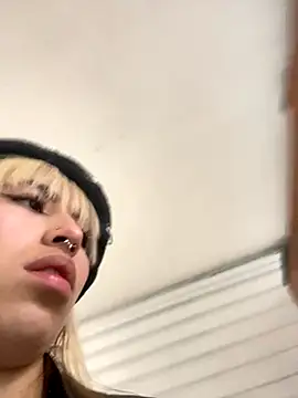 Sallem Pink online show from November 2025 11:05:01 AM