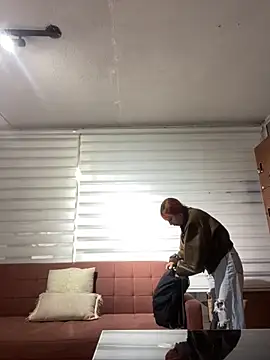 Sallem Pink online show from April 2026 11:05:01 AM