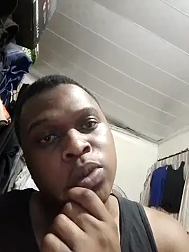 Snapshot of Moet_Chandon chatting on October 2025 04:20:02 PM Moet Chandon online show from October 2025 04:20:02 PM