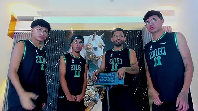 Dominic Max  online show from October 2025 08:44:02 AM