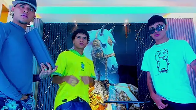 Dominic Max  online show from September 2025 03:43:01 AM