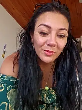 Snapshot of karla_valk1 chatting on May 2026 10:14:01 PM karla valk1 online show from May 2026 10:14:01 PM