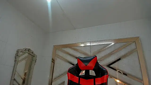 Snapshot of AshleyVanessaRx chatting on October 2025 01:43:02 PM AshleyVanessaRx online show from October 2025 01:43:02 PM