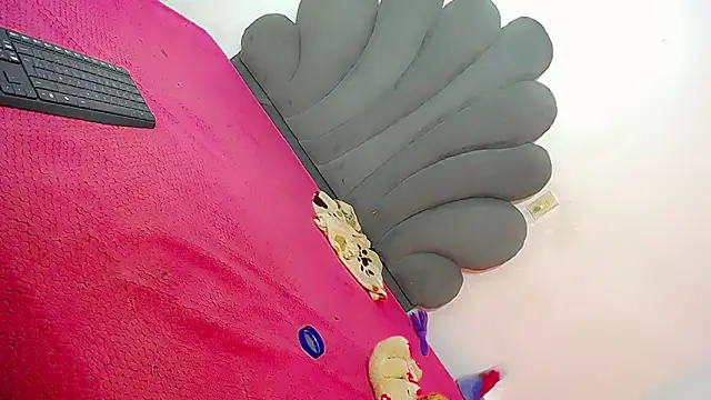 Sativa-sexy online show from March 2026 09:33:01 PM