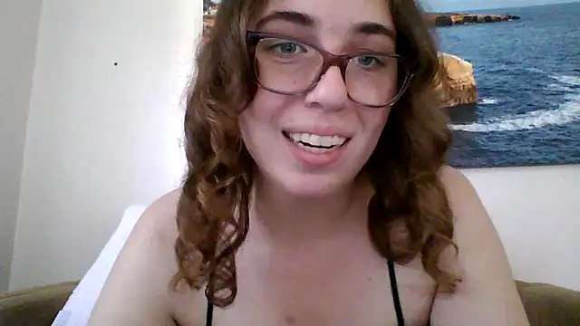 sweetsocalgirl online show from March 2026 11:38:01 PM