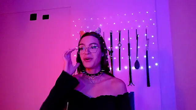nina kink online show from April 2026 09:46:01 PM