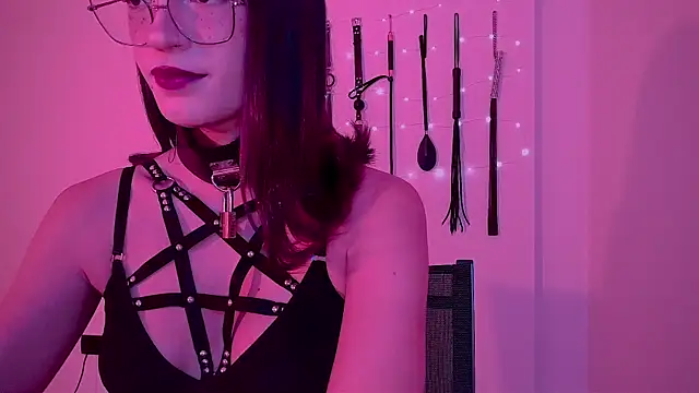 nina kink online show from June 2026 09:20:01 PM
