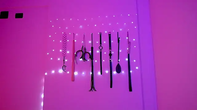 nina kink online show from April 2026 08:26:02 PM