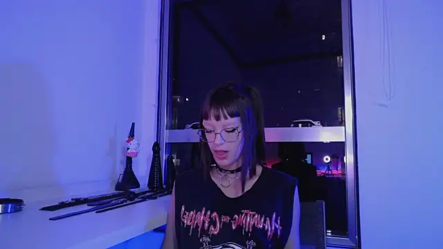Snapshot of nina_kink chatting on October 2025 09:59:01 PM nina kink online show from October 2025 09:59:01 PM