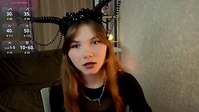 Snapshot of Nika_OMG chatting on October 2025 09:00:01 PM Nika OMG online show from October 2025 09:00:01 PM