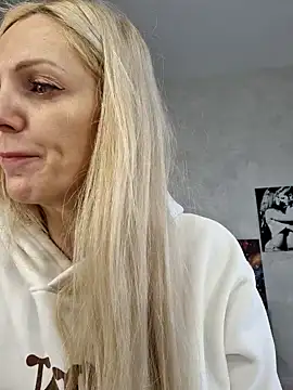 Monna online show from January 2025 12:05:02 PM