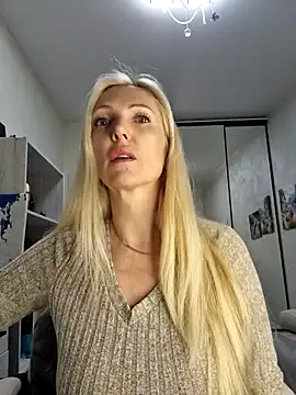 Monna online show from December 2025 01:37:02 PM