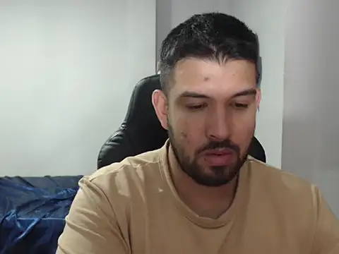 Axel11113 online show from September 2025 07:03:02 AM