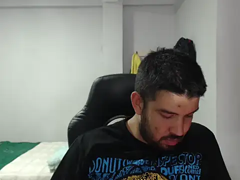 Axel11113 online show from November 2025 02:56:02 AM