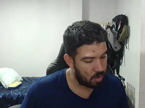 Axel11113 online show from October 2025 04:46:02 AM