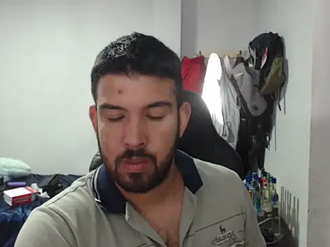 Axel11113 online show from October 2025 03:30:02 AM