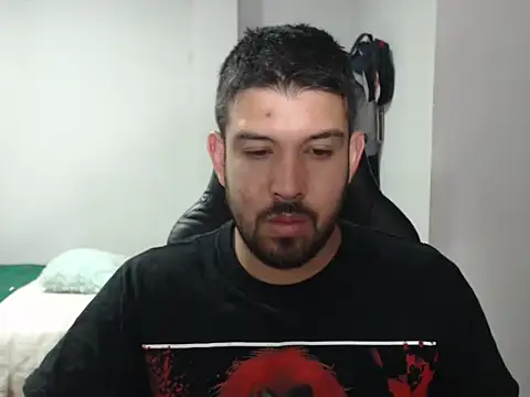 Axel11113 online show from November 2025 02:38:01 AM