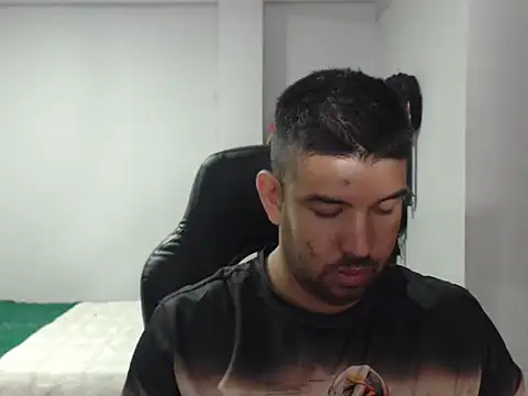 Axel11113 online show from November 2025 04:17:02 AM