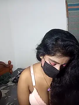 Snapshot of Darkchocosl8 chatting on April 2026 09:43:02 PM Darkchocosl8 online show from April 2026 09:43:02 PM