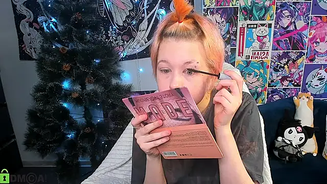 CarolineRichter online show from December 2025 07:04:02 PM