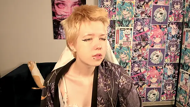 Snapshot of CarolineRichter chatting on October 2025 03:08:01 AM CarolineRichter online show from October 2025 03:08:01 AM