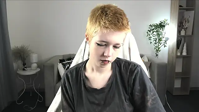 Snapshot of CarolineRichter chatting on September 2025 02:34:01 AM CarolineRichter online show from September 2025 02:34:01 AM