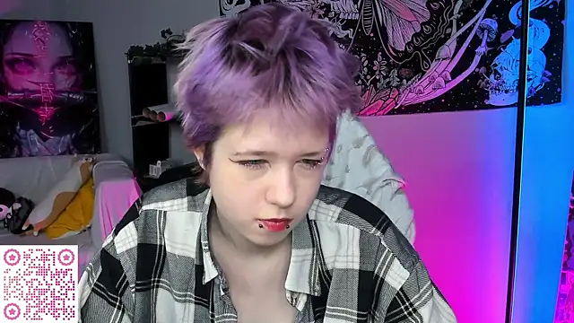 Snapshot of CarolineRichter chatting on November 2025 03:11:01 AM CarolineRichter online show from November 2025 03:11:01 AM