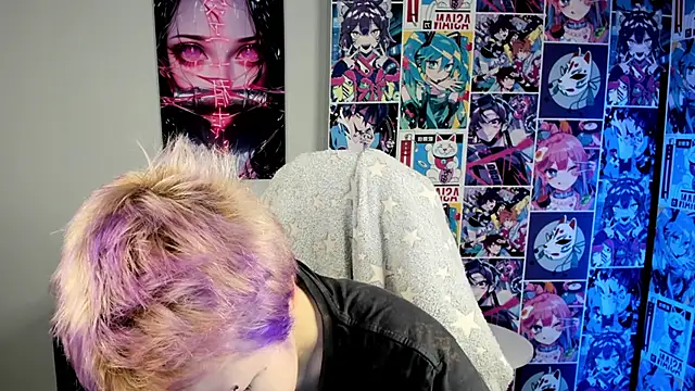 Snapshot of CarolineRichter chatting on October 2025 03:21:02 AM CarolineRichter online show from October 2025 03:21:02 AM