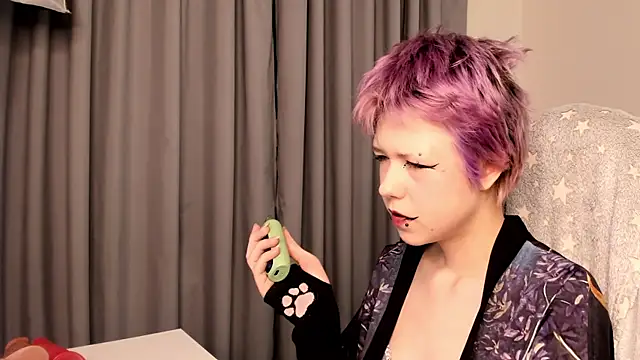 Snapshot of CarolineRichter chatting on November 2025 02:55:02 AM CarolineRichter online show from November 2025 02:55:02 AM