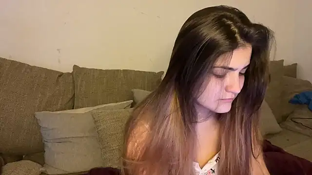 Vivalenti Kiss online show from November 2025 12:32:01 PM