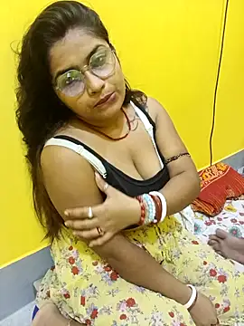 Snapshot of Naughty-Chaaya chatting on September 2025 08:00:01 PM Naughty-Chaaya online show from September 2025 08:00:01 PM