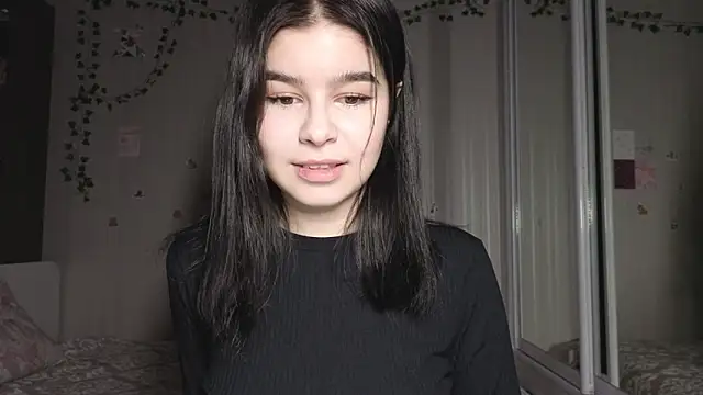 sladkoezzzka online show from October 2025 05:56:01 PM